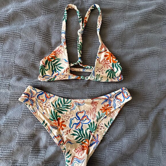 STONE FOX SWIM Zola Bikini Bottom (L) & Maxime Bikini Top (L) - Picture 1 of 6